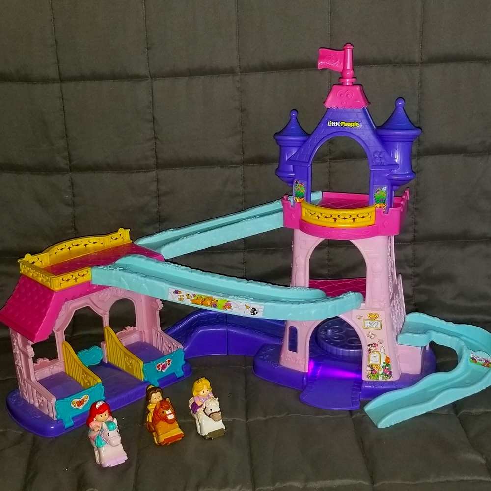 Little People Disney Princess Klip Klop Stable